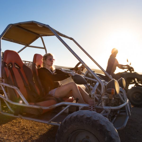 Extreme sports as a team building exercise: Buggy Racing 